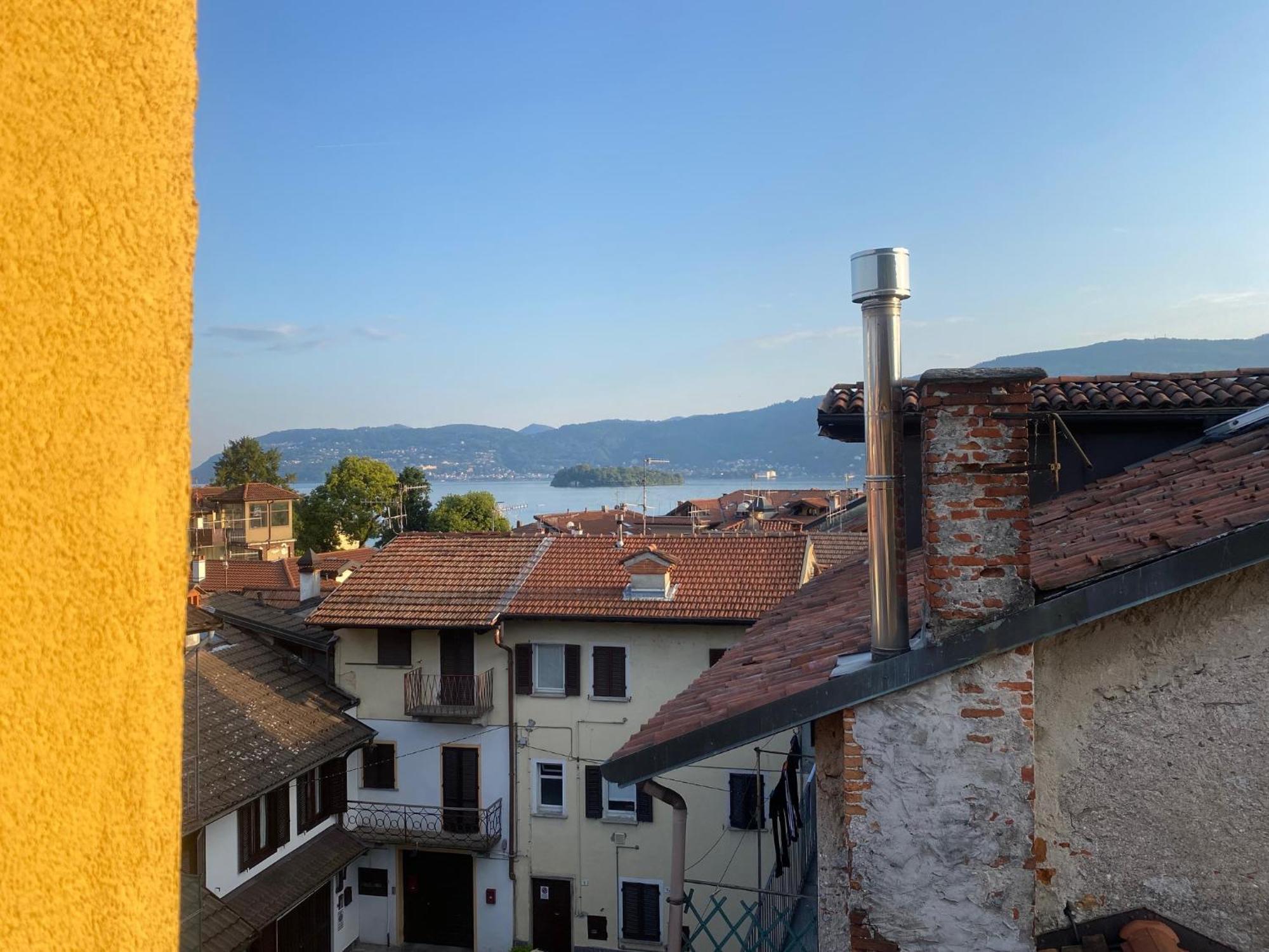 Penthouse Federico With Lake View - Residenza Silvana Verbania Exterior photo